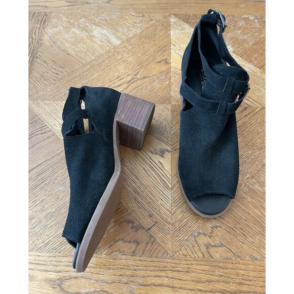 Koolaburra by UGG Women's Heels Ankle Sandals Size 7.5 Black Suede Strap Buckle - Picture 7 of 12